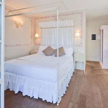 Hotell Aurora 3*