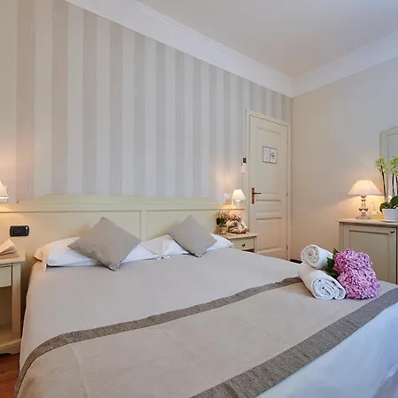 Aurora Hotell