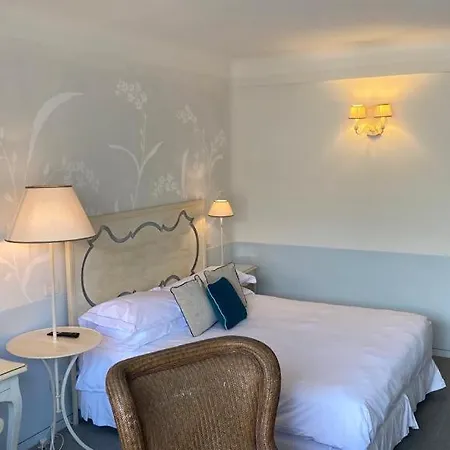 Hotell Aurora Lezzeno