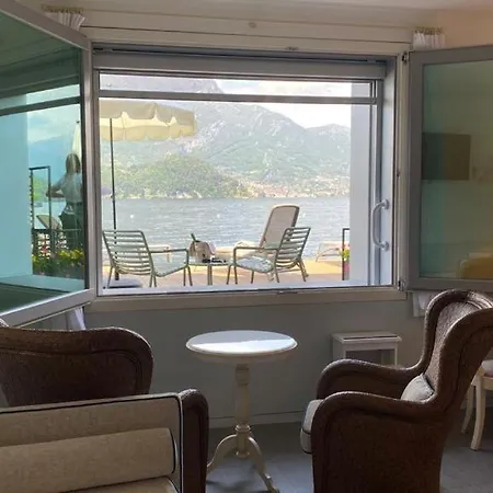 Aurora Hotell 3*