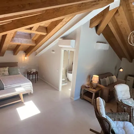 Aurora Hotell Lezzeno