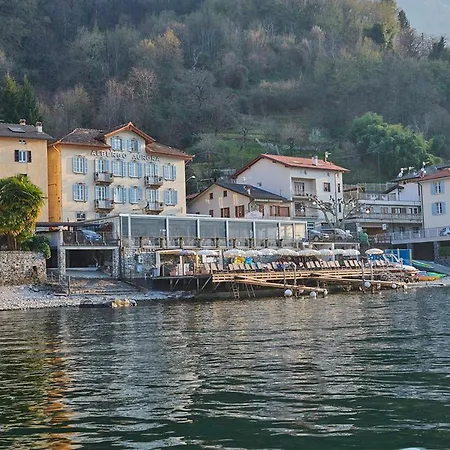 Aurora Hotel Lezzeno