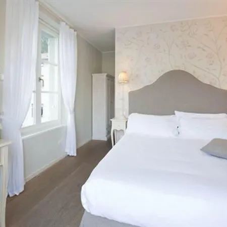 オーロラ ホテル レッツェノ