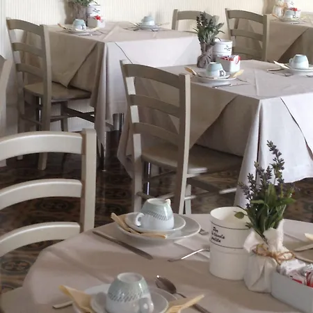 ホテル オーロラ 3*