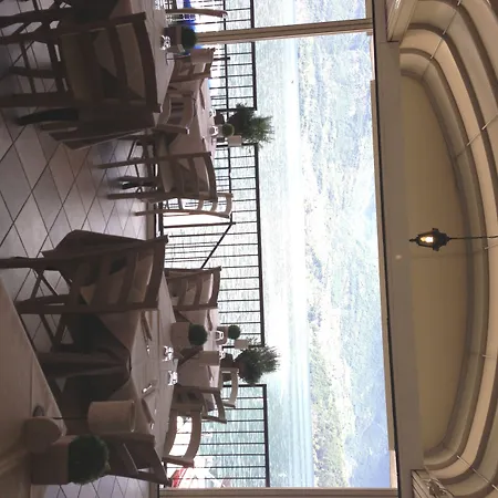 ホテル オーロラ レッツェノ