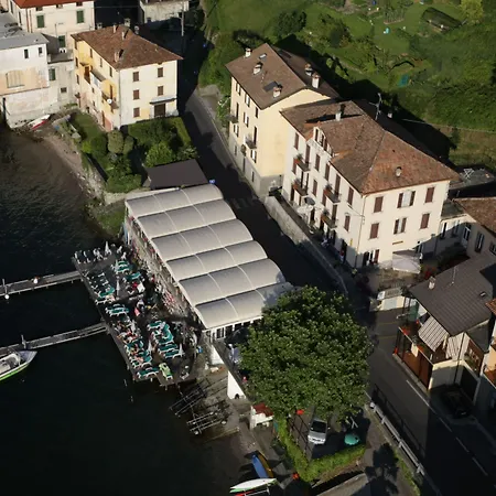 オーロラ ホテル