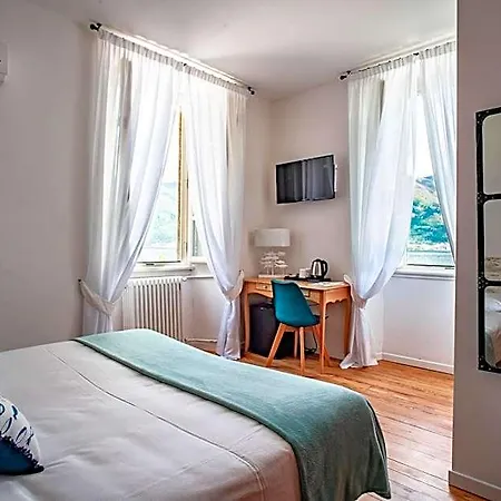 Aurora Hotel