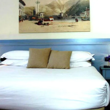 Aurora מלון לצנו